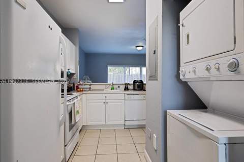 3335 NE 13th Cir Dr 105-27, Homestead FL - photo 7 of 18