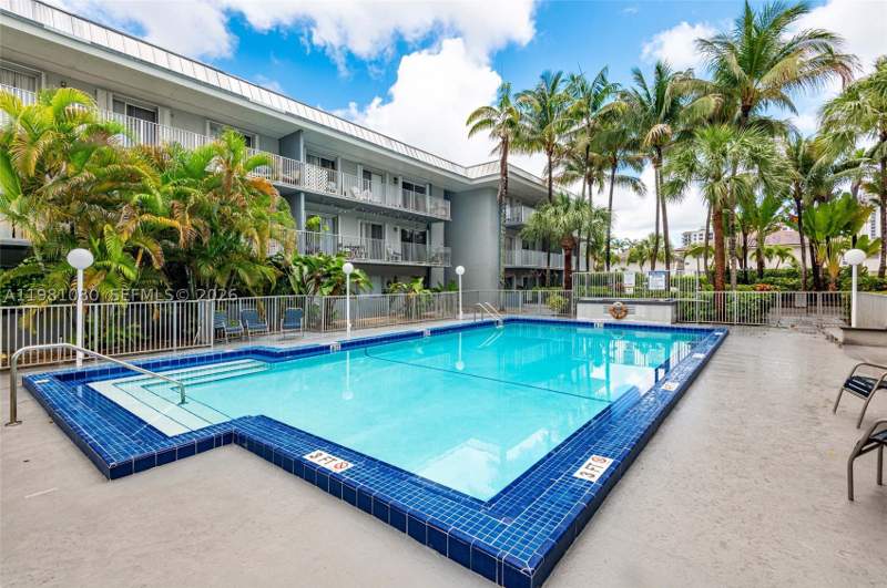 1 bedroom Condominium at 7403 SW 82nd St 212N, Silver Palms At Dadeland, Miami — photo 4
