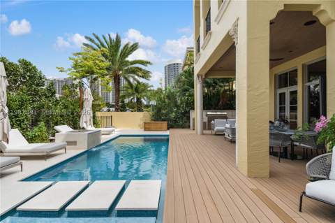 1522 Island Blvd, Aventura FL - photo 17 of 58