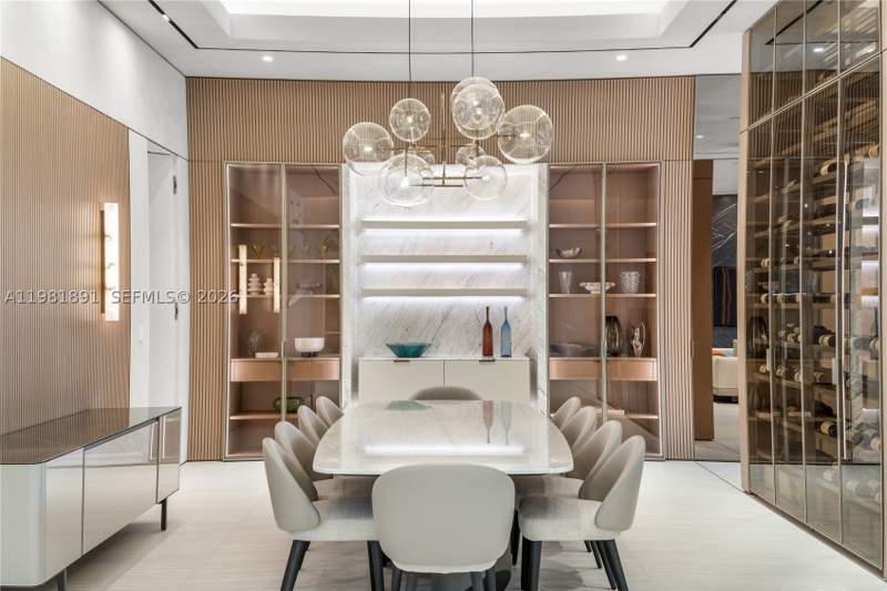 6 bedroom SingleFamilyResidence at 1522 Island Blvd, Villa Flora at Williams, Aventura — photo 3