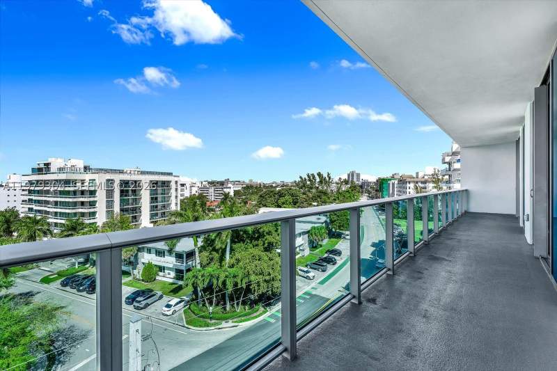 2 bedroom Condominium at 9201 E Bay Harbor Dr 710, Bay Harbor Island, Bay Harbor Islands — photo 3