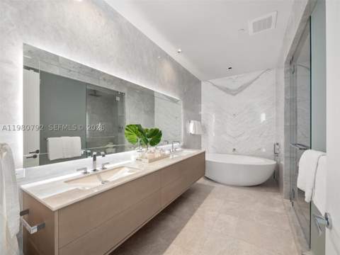 18501 Collins Ave 4304, Sunny Isles Beach FL - photo 15 of 22