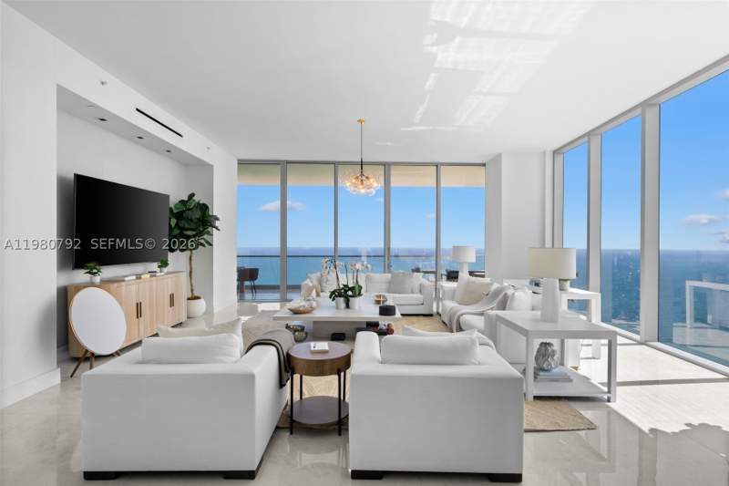 4 bedroom Condominium at 18501 Collins Ave 4304, Turnberry Ocean Club Condo, Sunny Isles Beach — photo 2