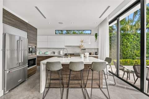 1540 Cleveland Rd, Miami Beach FL - photo 10 of 26