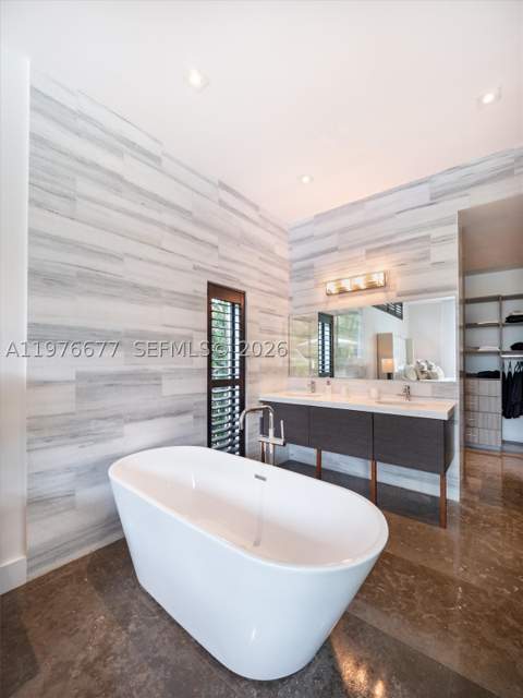 1540 Cleveland Rd, Miami Beach FL - photo 13 of 26