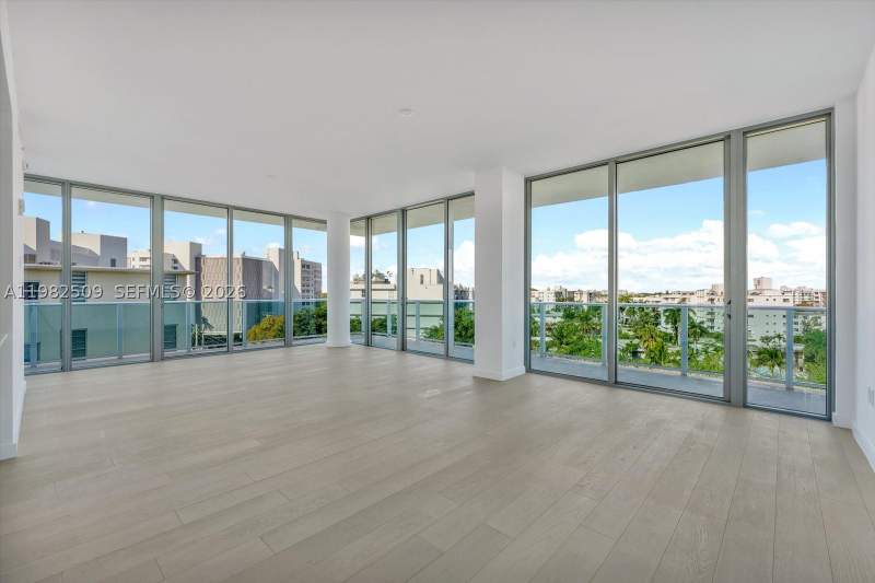 3 bedroom Condominium at 9201 E Bay Harbor Dr 702, Bay Harbor Island, Bay Harbor Islands — photo 2