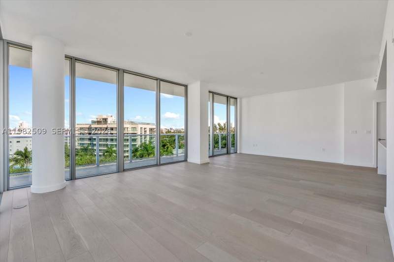 3 bedroom Condominium at 9201 E Bay Harbor Dr 702, Bay Harbor Island, Bay Harbor Islands — photo 5