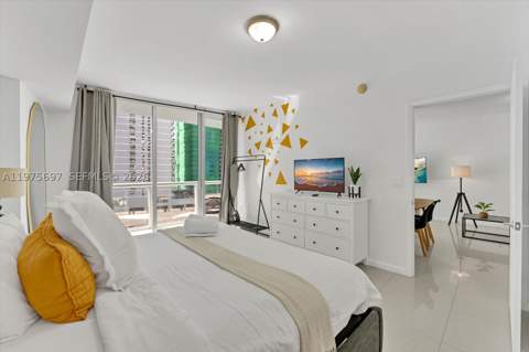 485 Brickell Ave 1807, Miami FL - photo 10 of 26