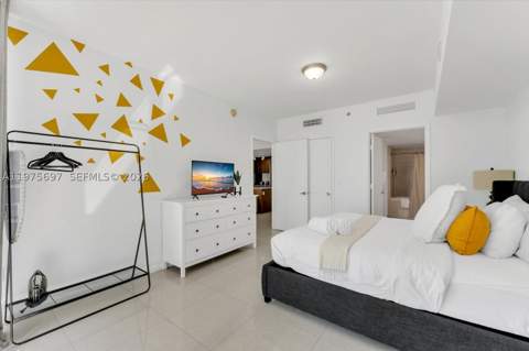 485 Brickell Ave 1807, Miami FL - photo 11 of 26