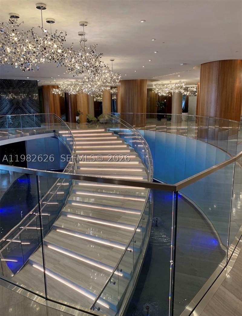 1 bedroom Condominium at 488 NE 18th 2703, Aria On The Bay Condo, Miami — photo 3