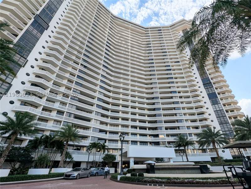 2 bedroom Condominium at 1000 W Island Blvd 2908, 1000 Isl Blvd Williams Is, Aventura — photo 2