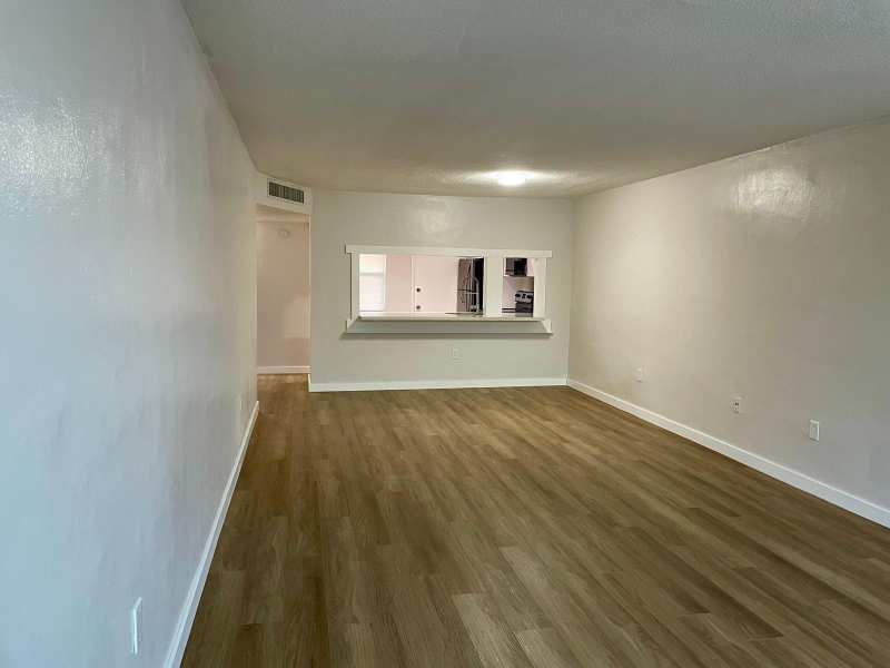 1 bedroom Condominium at 1401 NE 191st Street, Rolling Green Condo D, Miami — photo 1