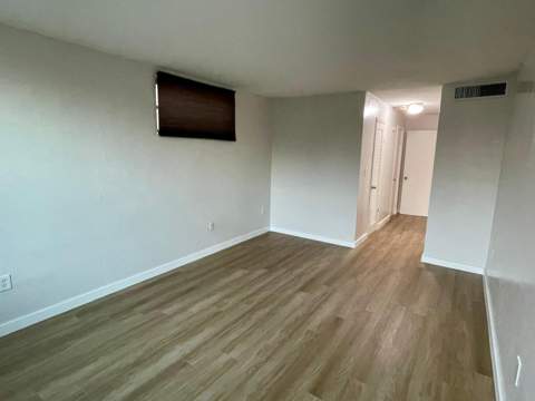 1401 NE 191st Street, Miami FL - photo 11 of 31