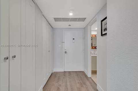 5401 Collins Ave 411, Miami Beach FL - photo 11 of 33