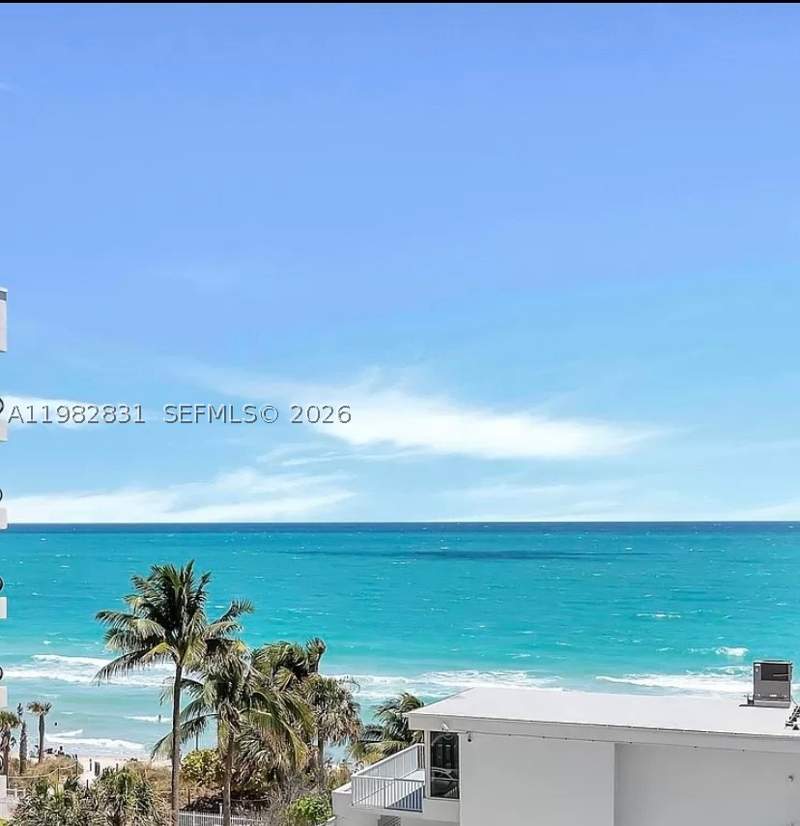 1 bedroom Condominium at 5401 Collins Ave 411, The Carriage House Condo, Miami Beach — photo 2