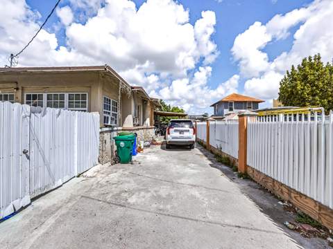1757 NW 1st Street, Miami FL - photo 6 of 18