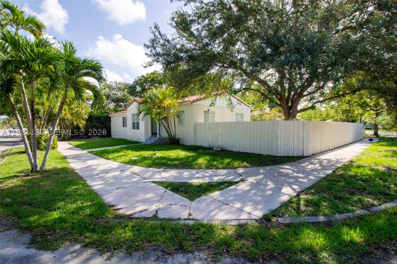 4 bedroom SingleFamilyResidence at 2727 Calusa St, Silver Bluff Est-Sec C, Miami — photo 1