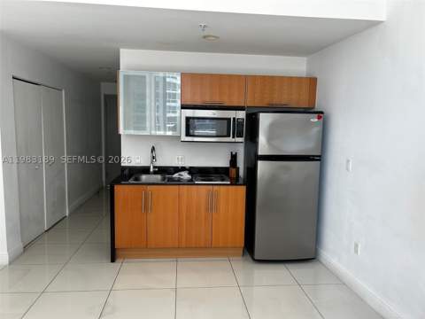 1750 N Bayshore Dr 1104, Miami FL - photo 6 of 14
