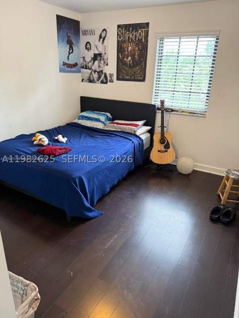 424 NE 194th Ter, Miami FL - photo 8 of 27