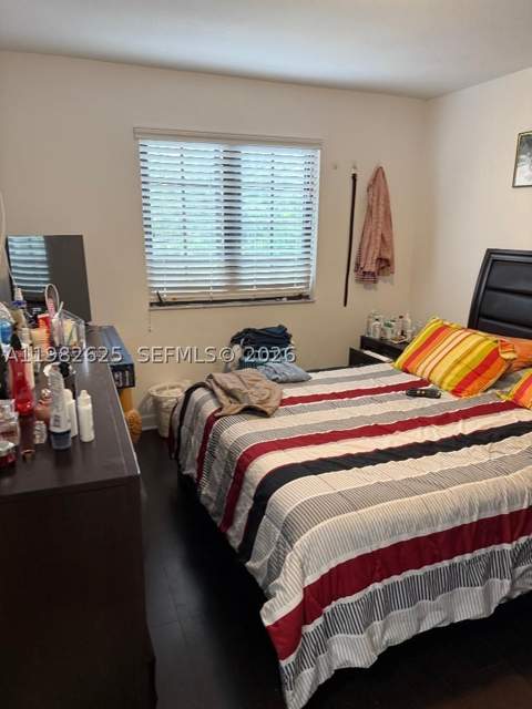 424 NE 194th Ter, Miami FL - photo 9 of 27