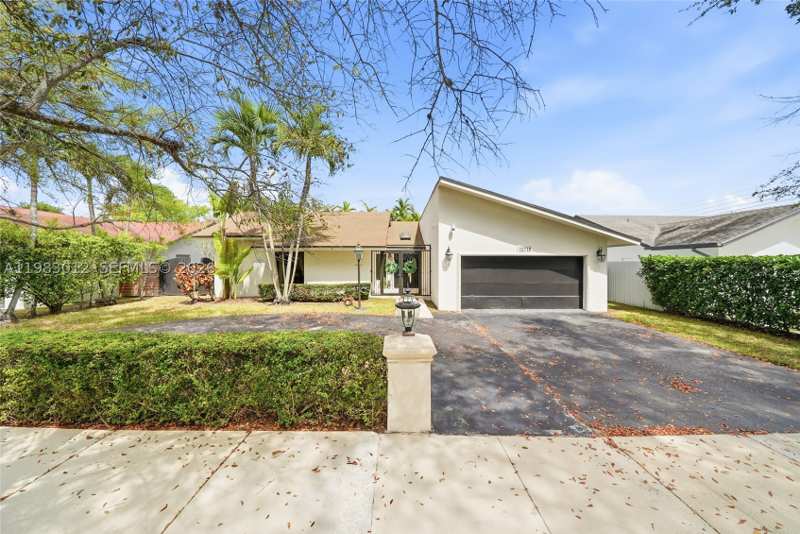 3 bedroom SingleFamilyResidence at 12715 SW 96th Ter, Calusa Club Estates 6th A, Miami — photo 1