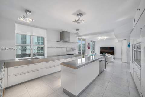 5801 Collins Ave 1200, Miami Beach FL - photo 13 of 77