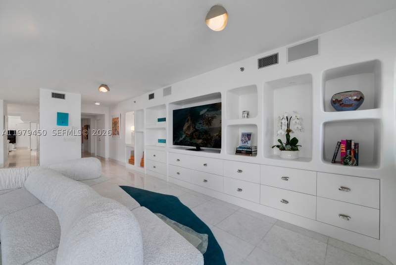 5 bedroom Condominium at 5801 Collins Ave 1200, Villa Di Mare Condo, Miami Beach — photo 5