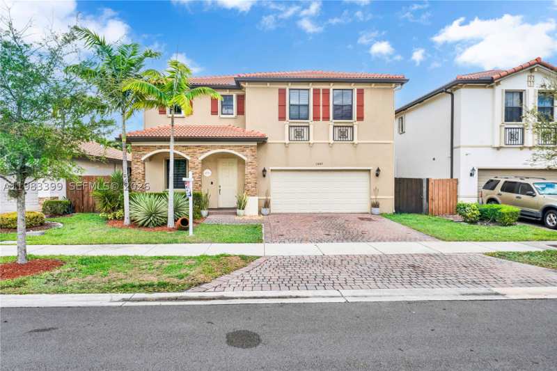 4 bedroom SingleFamilyResidence at 11827 SW 242nd Ter, Silver Palm Southwest, Homestead — photo 1