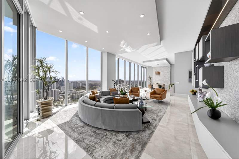 5 bedroom Condominium at 2900 NE 7th Ave 4904, Biscayne Beach Condo, Miami — photo 2