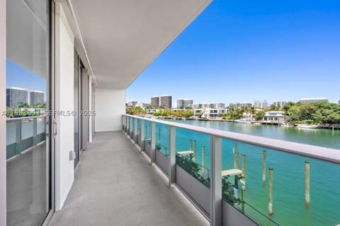 9221 E Bay Harbor Drive 409, Bay Harbor Islands FL - photo 10 of 27