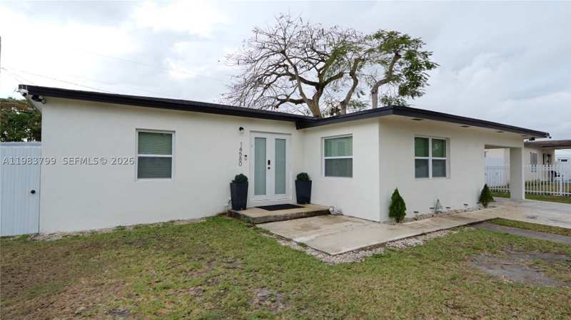 3 bedroom SingleFamilyResidence at 14580 Harrison St, Richmond Heights, Miami — photo 1