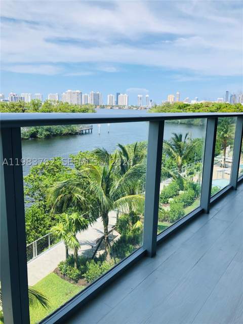 16385 Biscayne Blvd 303, Sunny Isles Beach FL - photo 22 of 48