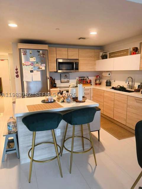 16385 Biscayne Blvd 303, Sunny Isles Beach FL - photo 9 of 48