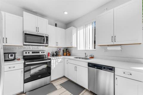 1056 SE 24th Ave, Homestead FL - photo 7 of 24
