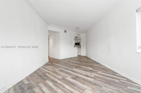 1185 Marseille Drive 202, Miami Beach FL - photo 7 of 19