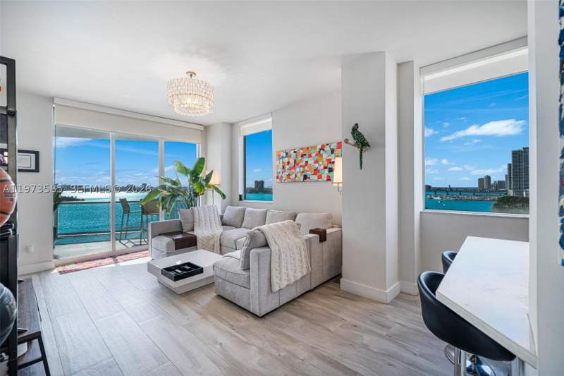 2 bedroom Condominium at 725 NE 22nd St 10A, New Wave Condo, Miami — photo 2