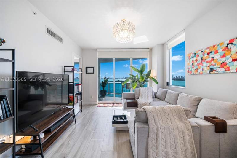 2 bedroom Condominium at 725 NE 22nd St 10A, New Wave Condo, Miami — photo 4