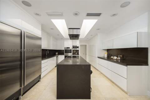 9000 Arvida Dr, Coral Gables FL - photo 10 of 49