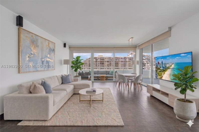 2 bedroom Condominium at 199 Ocean Lane Dr 1009, Commodore Club South Cond, Key Biscayne — photo 3