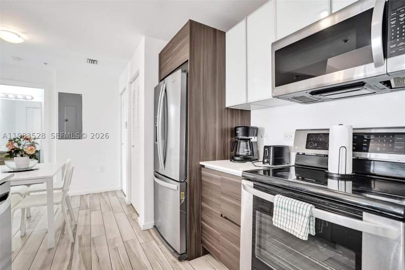 1 bedroom Condominium at 481 NE 29th St 702, Emilia Condo, Miami — photo 4