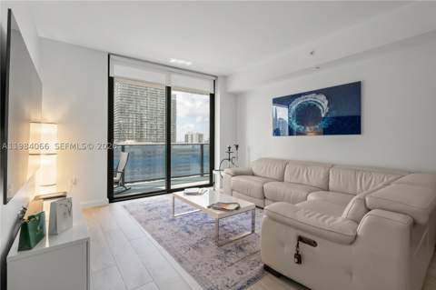 45 SW 9th St 1405, Miami FL - photo 10 of 31