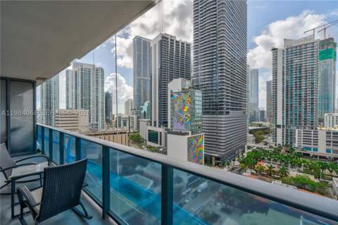 45 SW 9th St 1405, Miami FL - photo 14 of 31