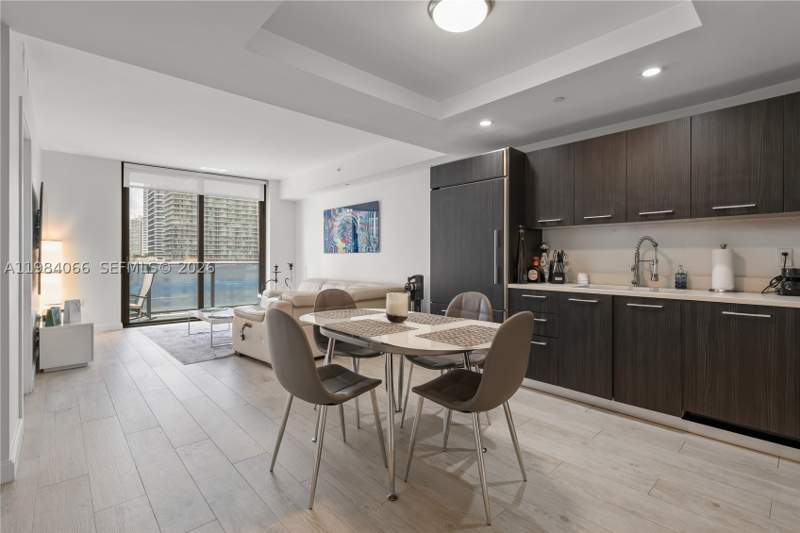 2 bedroom Condominium at 45 SW 9th St 1405, Brickell Heights East Con, Miami — photo 5