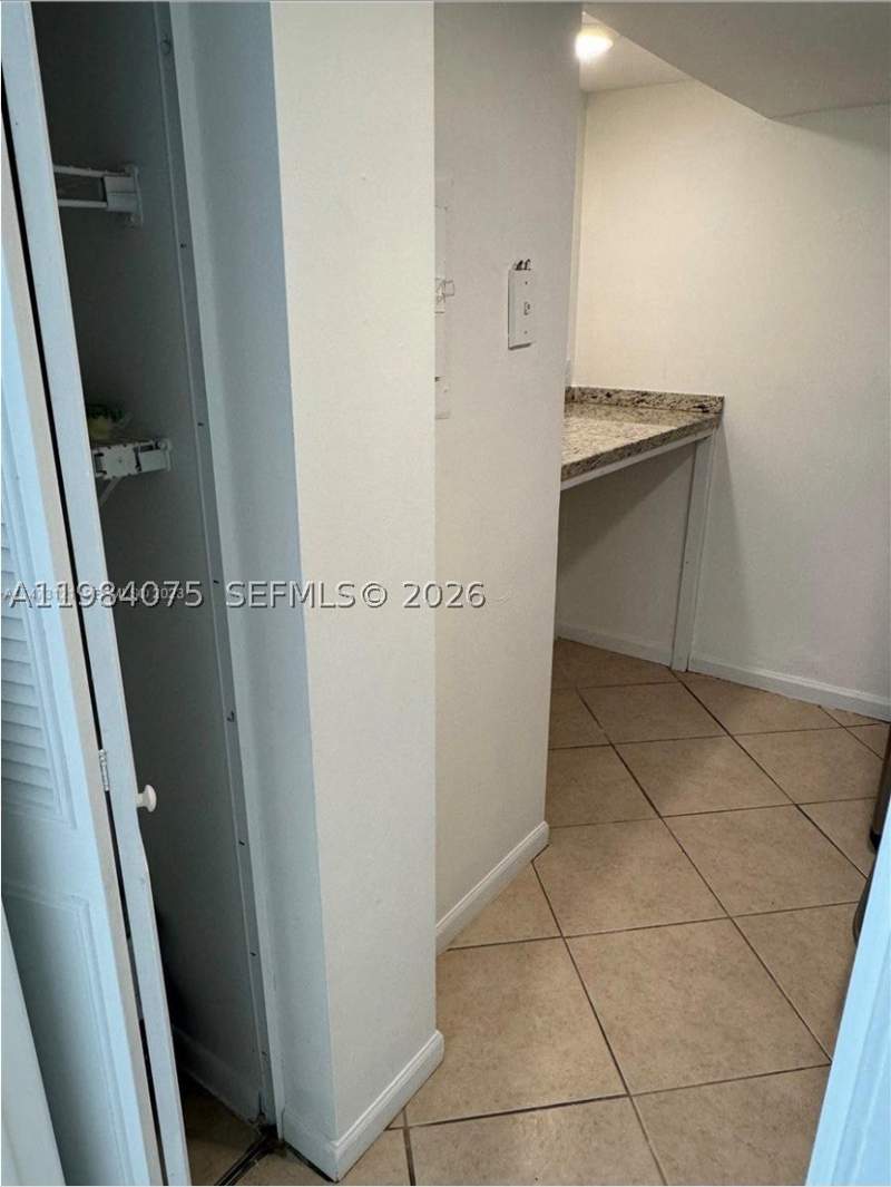 1 bedroom Condominium at 20850 San Simeon Way 107-5, Lakeview Of The Calf Club, Miami — photo 3