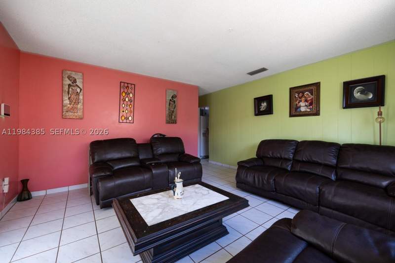 4 bedroom SingleFamilyResidence at 17371 SW 302nd St, Brunner Homesites, Homestead — photo 3