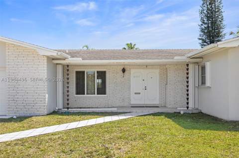 11807 SW 112th Ave, Miami FL - photo 7 of 48