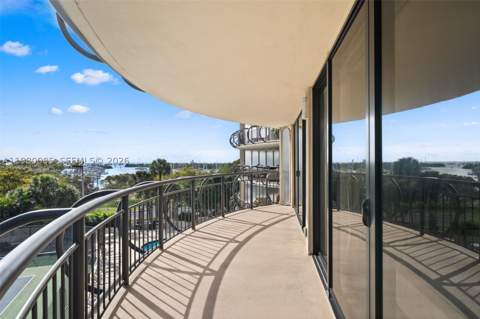2843 S Bayshore Dr 5F, Miami FL - photo 14 of 20