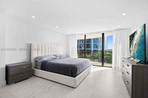 2843 S Bayshore Dr 5F, Miami FL - photo 8 of 20