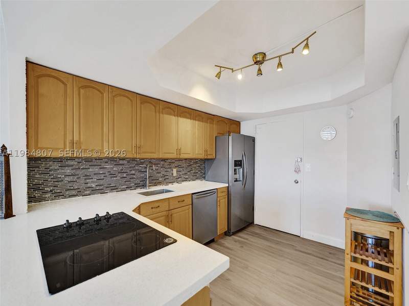1 bedroom Condominium at 1351 NE Miami Gardens Dr 203E, Buckley Towers Condo - Ea, Miami — photo 5