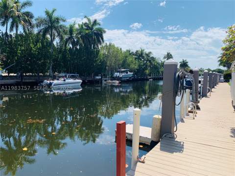 6815 Edgewater Dr 105, Coral Gables FL - photo 16 of 26